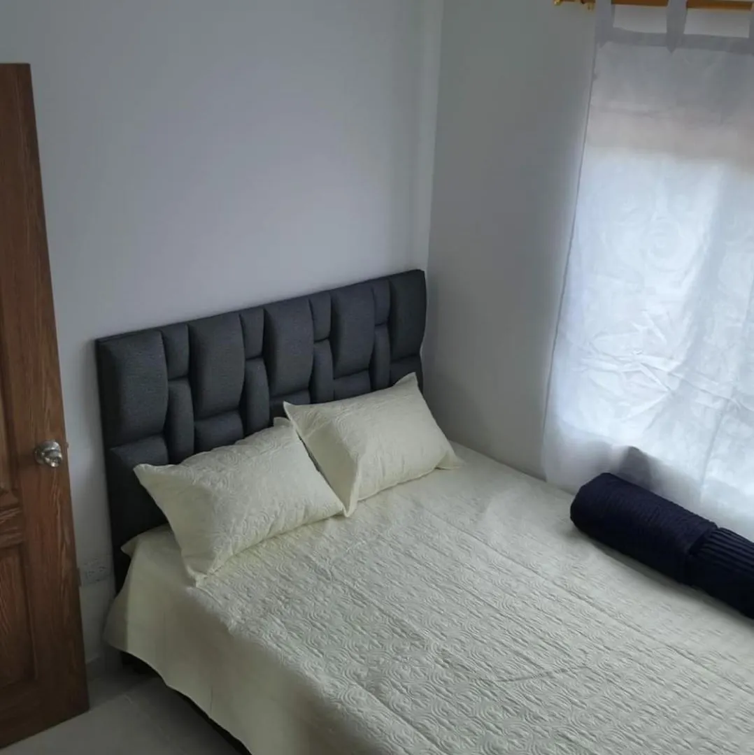 Gigante Y Elegante Apartamento Unifamiliar Medellin 0*,