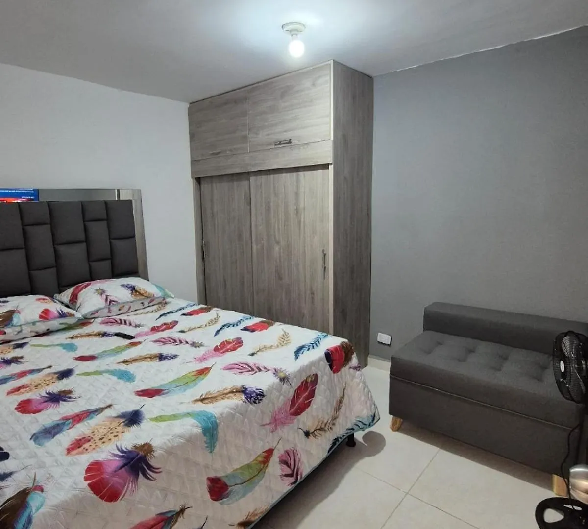 Gigante Y Elegante Apartamento Unifamiliar Medellin 0*,  Colombia