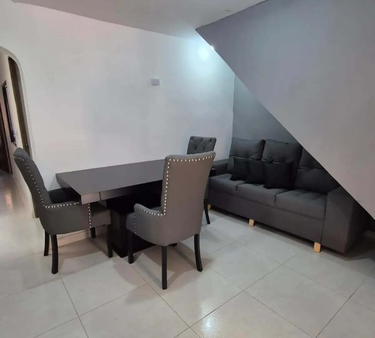 Gigante Y Elegante Apartamento Unifamiliar Medellin
