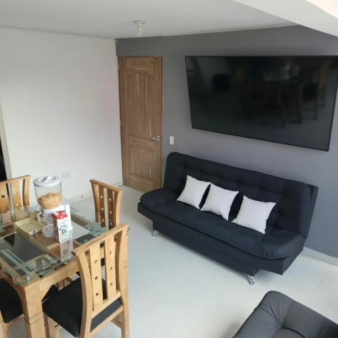 Gigante Y Elegante Apartamento Unifamiliar Medellin 0*,  Colombia