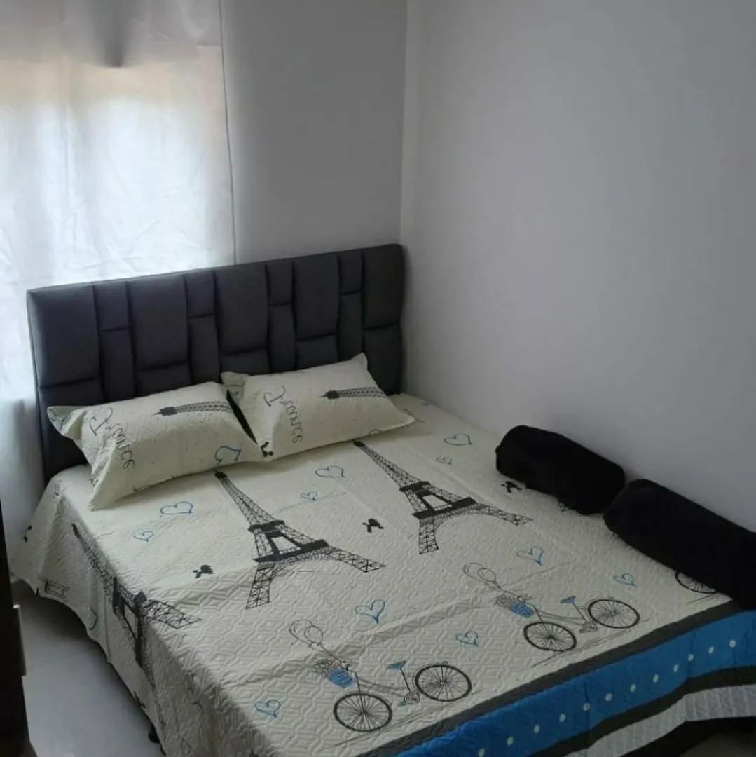 Gigante Y Elegante Apartamento Unifamiliar Medellin 0*,