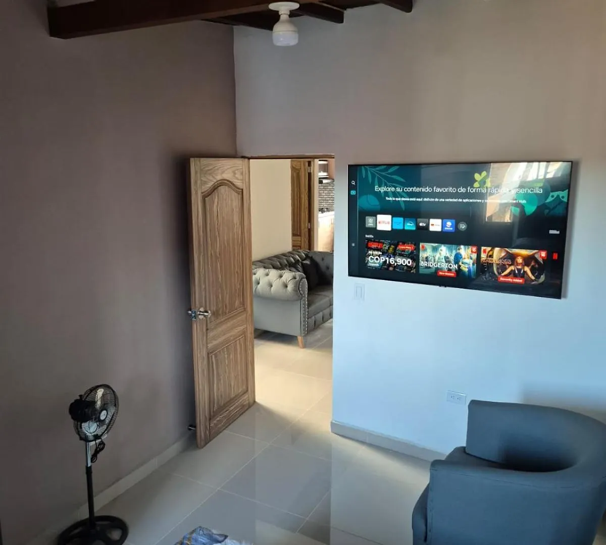 Gigante Y Elegante Apartamento Unifamiliar Medellin