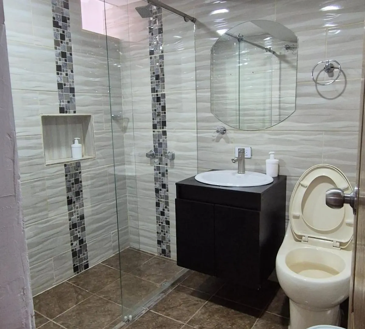 Gigante Y Elegante Apartamento Unifamiliar Medellin